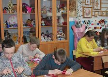 Подарок ветерану. Цель: воспитание уважения к ветеранам и людям старшего поколения.